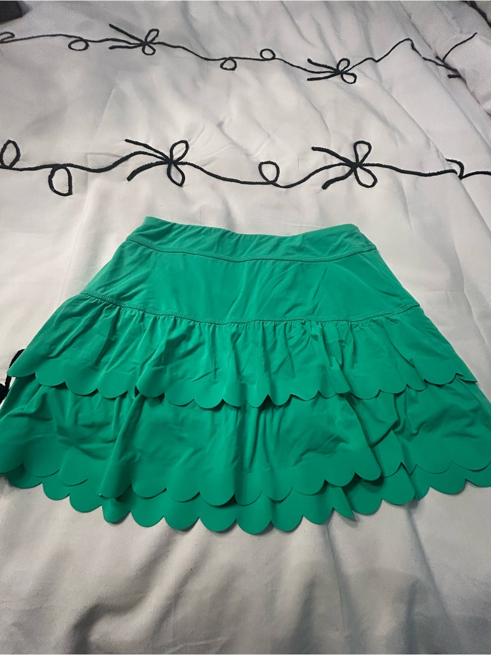 Green Tiered Scallop Hem Skirt - Picture 3 of 3